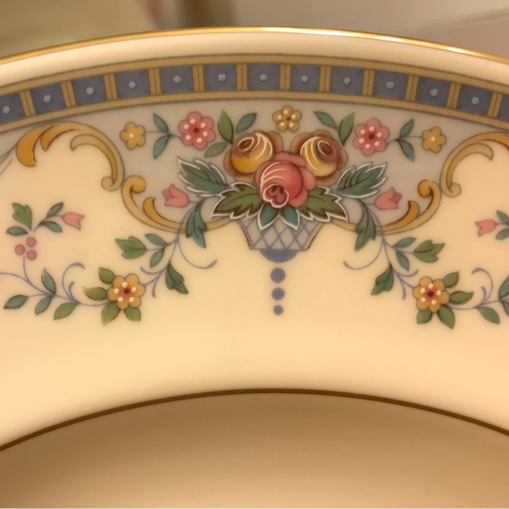 Royal Doulton Romance Collection - Juliet Pattern